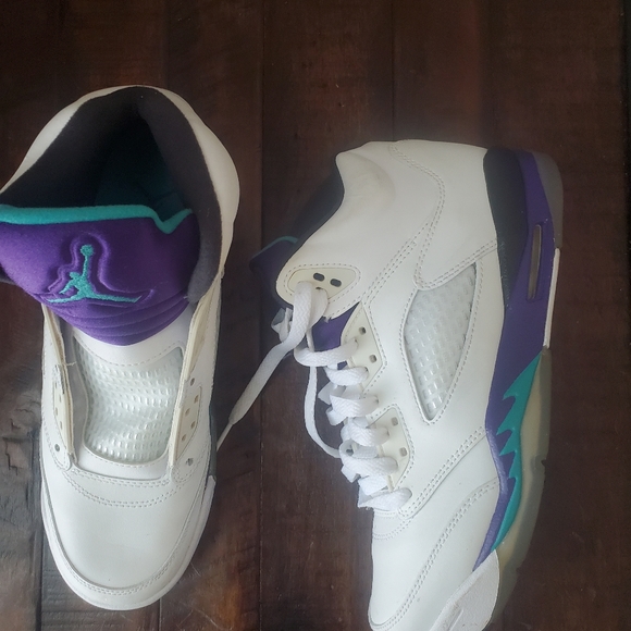 Jordan 5 - Picture 2 of 4